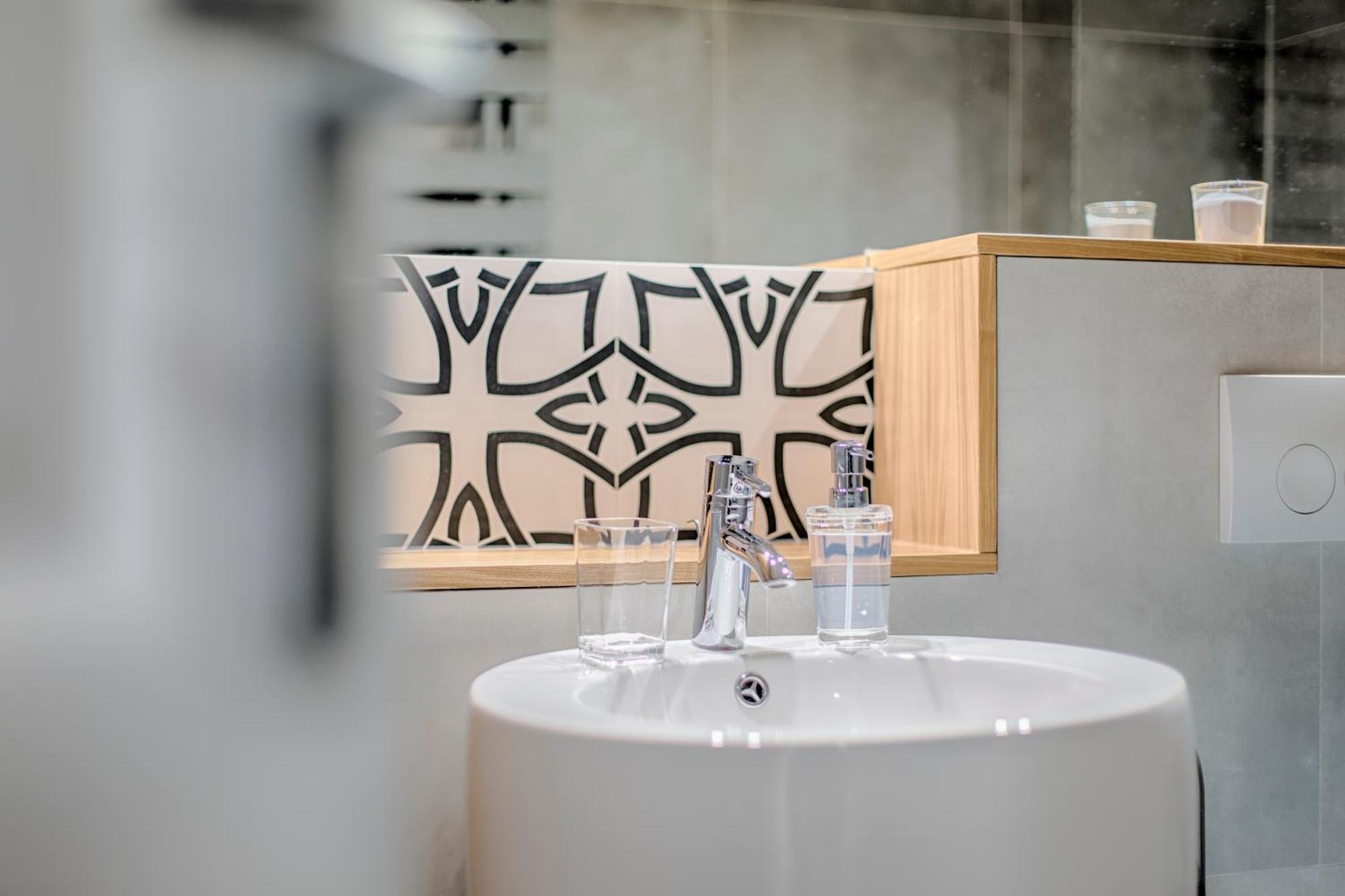Tyzenhauz Apartments Arianska Street Kraków Zewnętrze zdjęcie